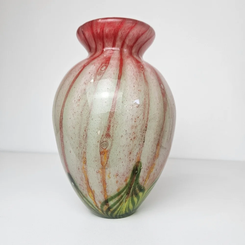 Vintage Fifth avenue crystal blown artglass Vase